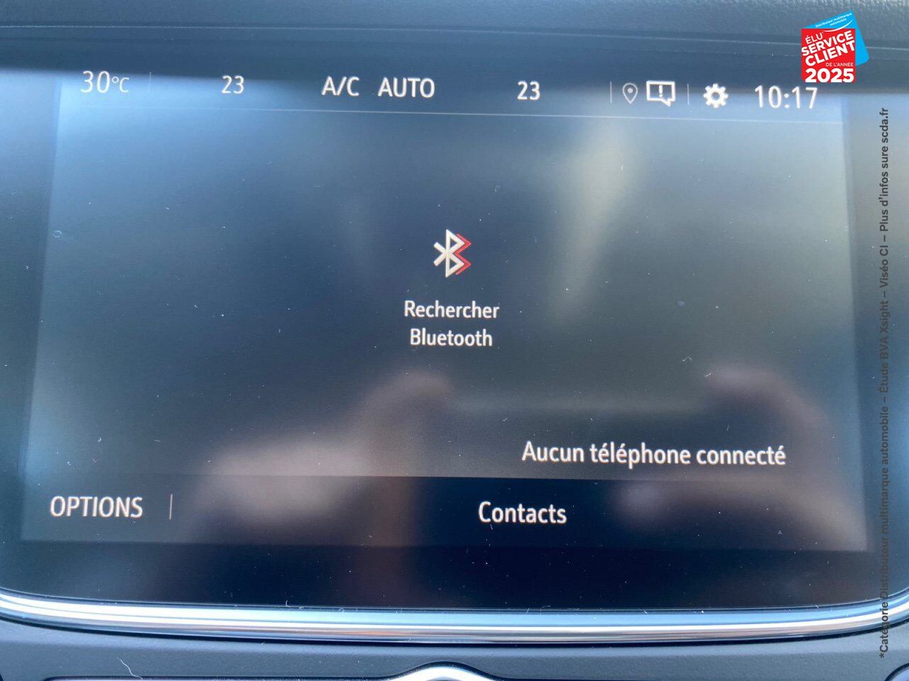 Véhicule d'occasion OPEL GRANDLAND X HYBRID4 300CH ELITE 11CV chez Renault Saint-Louis