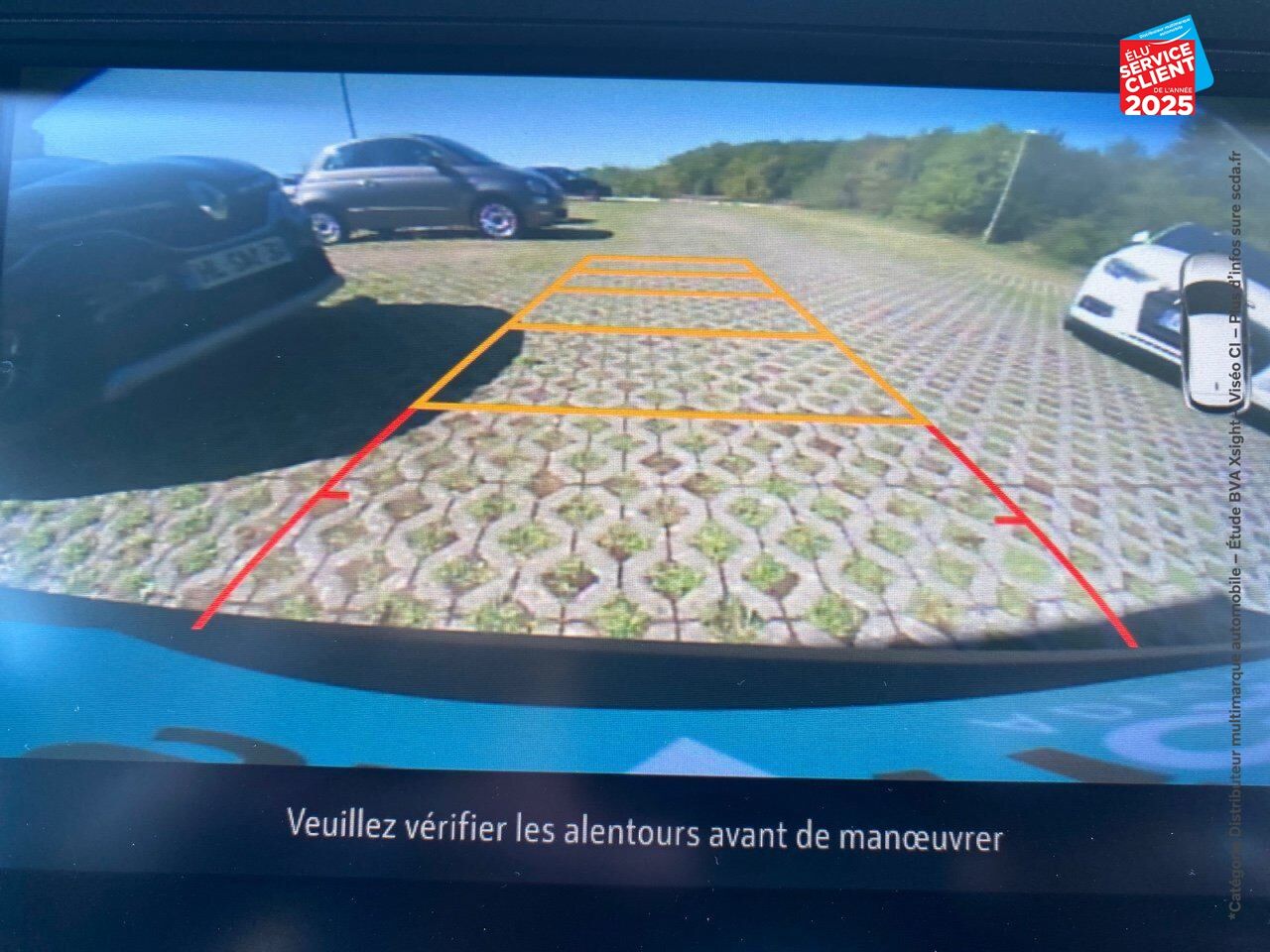 Véhicule d'occasion OPEL GRANDLAND X HYBRID4 300CH ELITE 11CV chez Renault Saint-Louis