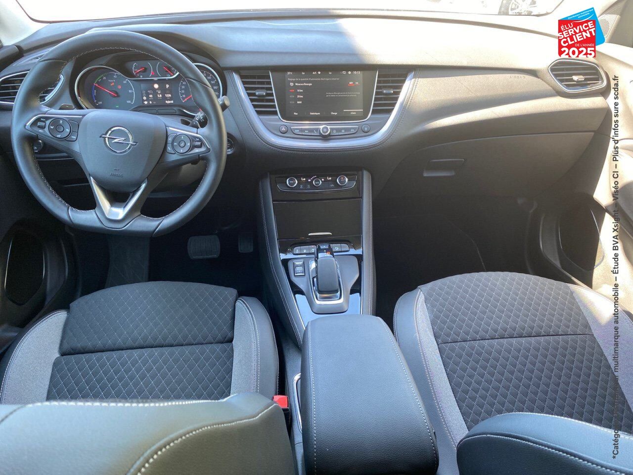 Véhicule d'occasion OPEL GRANDLAND X HYBRID4 300CH ELITE 11CV chez Renault Saint-Louis
