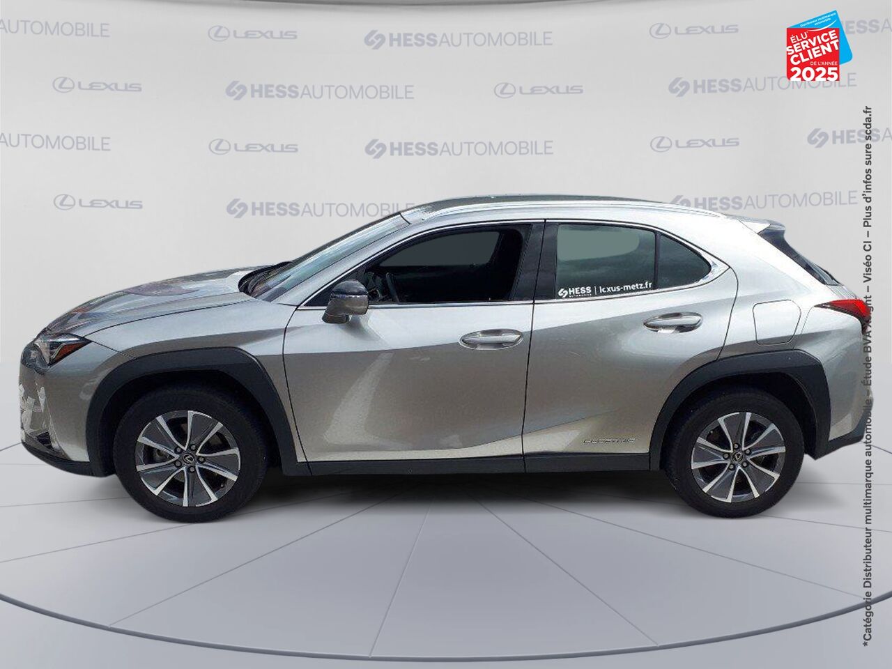 Véhicule d'occasion LEXUS UX UX 300E PACK chez MINI Lons-Le-Saunier