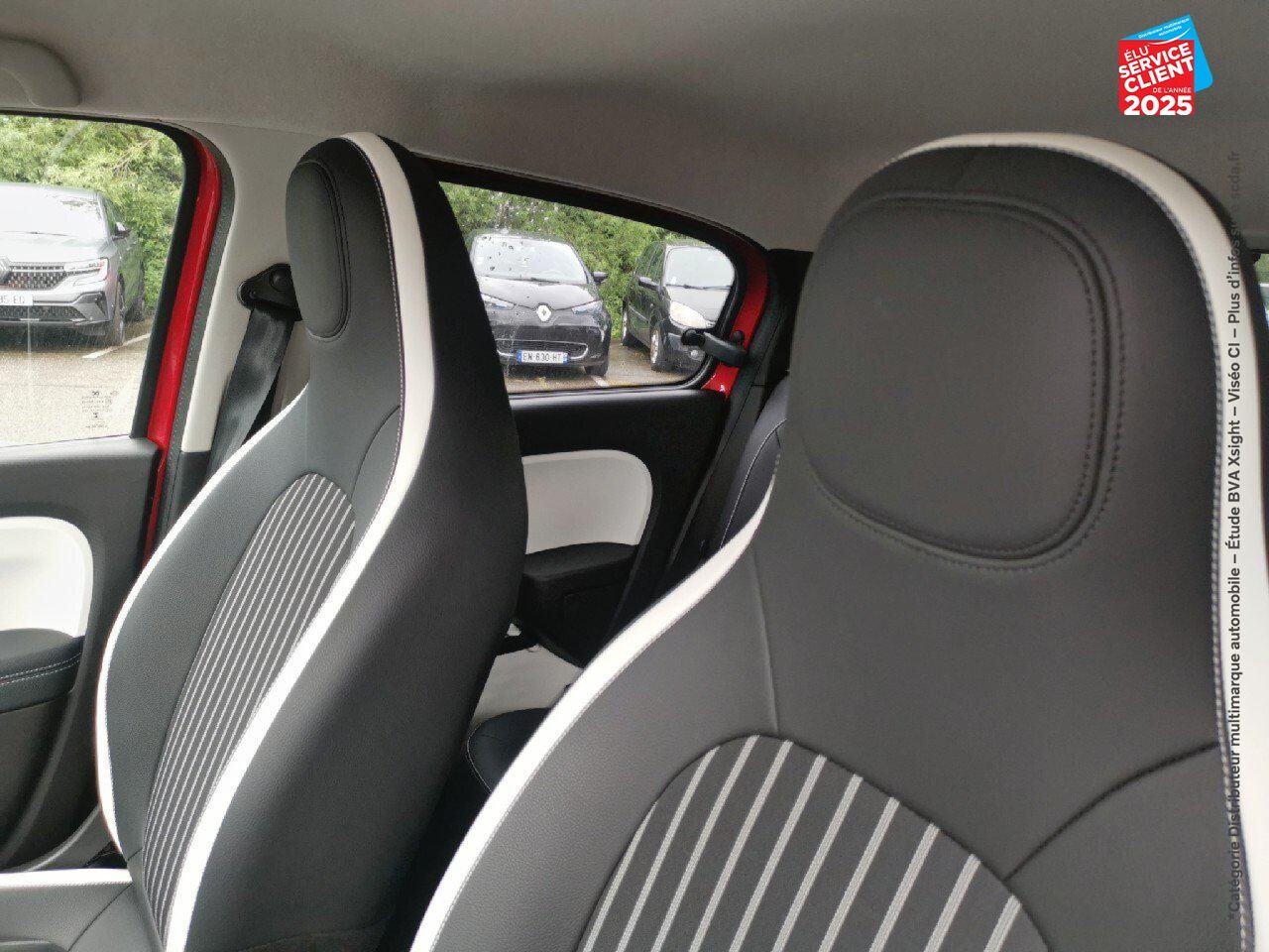 Véhicule d'occasion RENAULT TWINGO E-TECH ELECTRIC INTENS R80 ACHAT INTEGRAL - 21MY chez Renault Saint-Louis