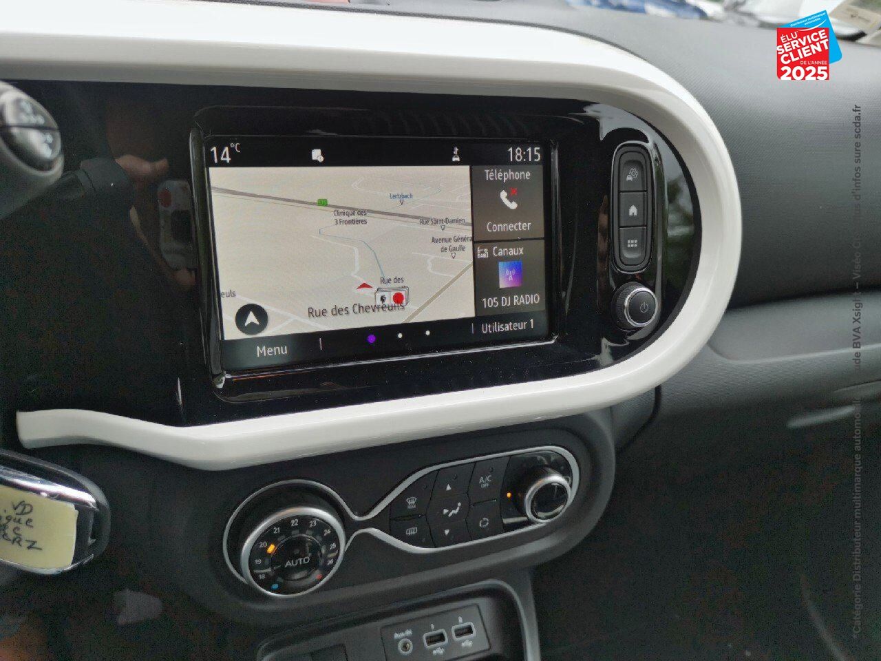 Véhicule d'occasion RENAULT TWINGO E-TECH ELECTRIC INTENS R80 ACHAT INTEGRAL - 21MY chez Renault Saint-Louis