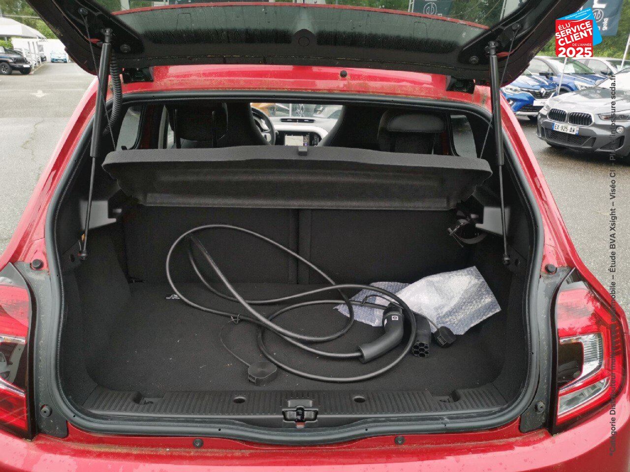Véhicule d'occasion RENAULT TWINGO E-TECH ELECTRIC INTENS R80 ACHAT INTEGRAL - 21MY chez Renault Saint-Louis