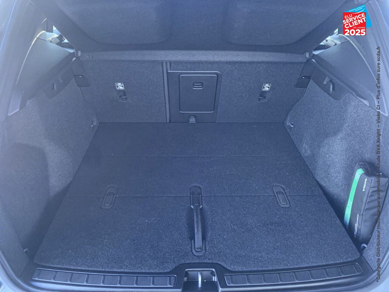Véhicule d'occasion VOLVO XC40 RECHARGE TWIN 408CH PLUS AWD EDT chez HESS Automobile