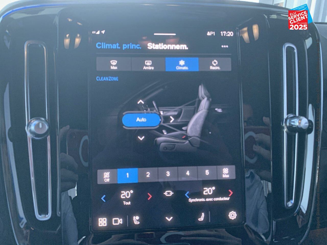 Véhicule d'occasion VOLVO XC40 RECHARGE TWIN 408CH PLUS AWD EDT chez HESS Automobile