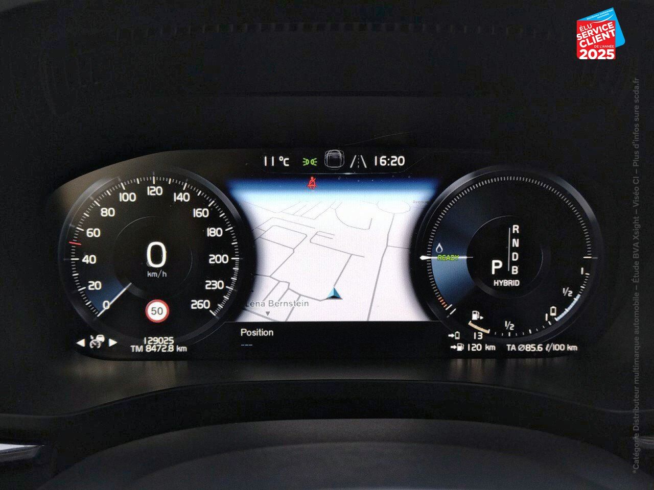 Véhicule d'occasion VOLVO XC60 T8 TWIN ENGINE 303 + 87CH R-DESIGN GEARTRONIC chez Renault Colmar