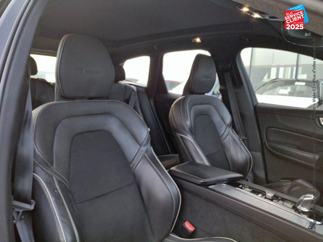 Véhicule d'occasion VOLVO XC60 T8 TWIN ENGINE 303 + 87CH R-DESIGN GEARTRONIC chez Renault Colmar