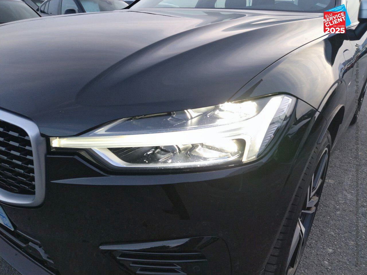 Véhicule d'occasion VOLVO XC60 T8 TWIN ENGINE 303 + 87CH R-DESIGN GEARTRONIC chez Renault Colmar