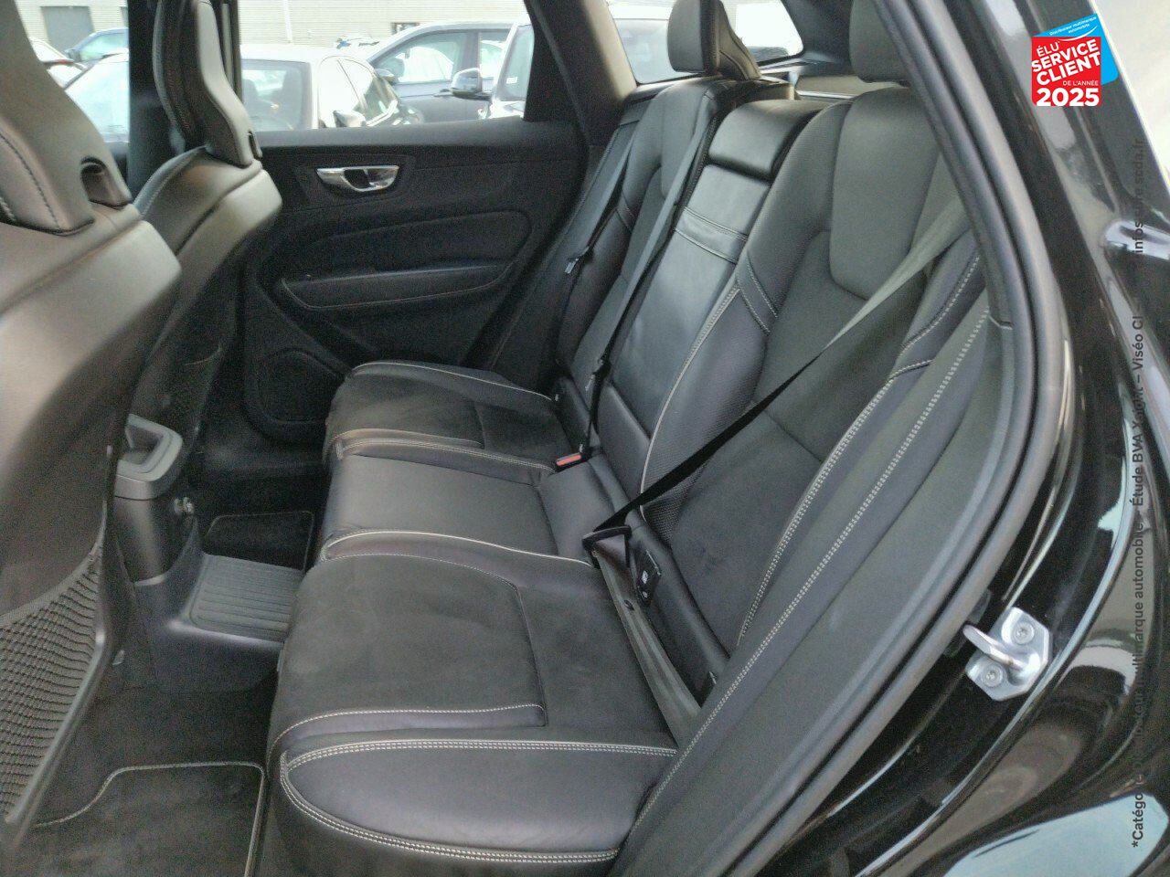 Véhicule d'occasion VOLVO XC60 T8 TWIN ENGINE 303 + 87CH R-DESIGN GEARTRONIC chez Renault Colmar