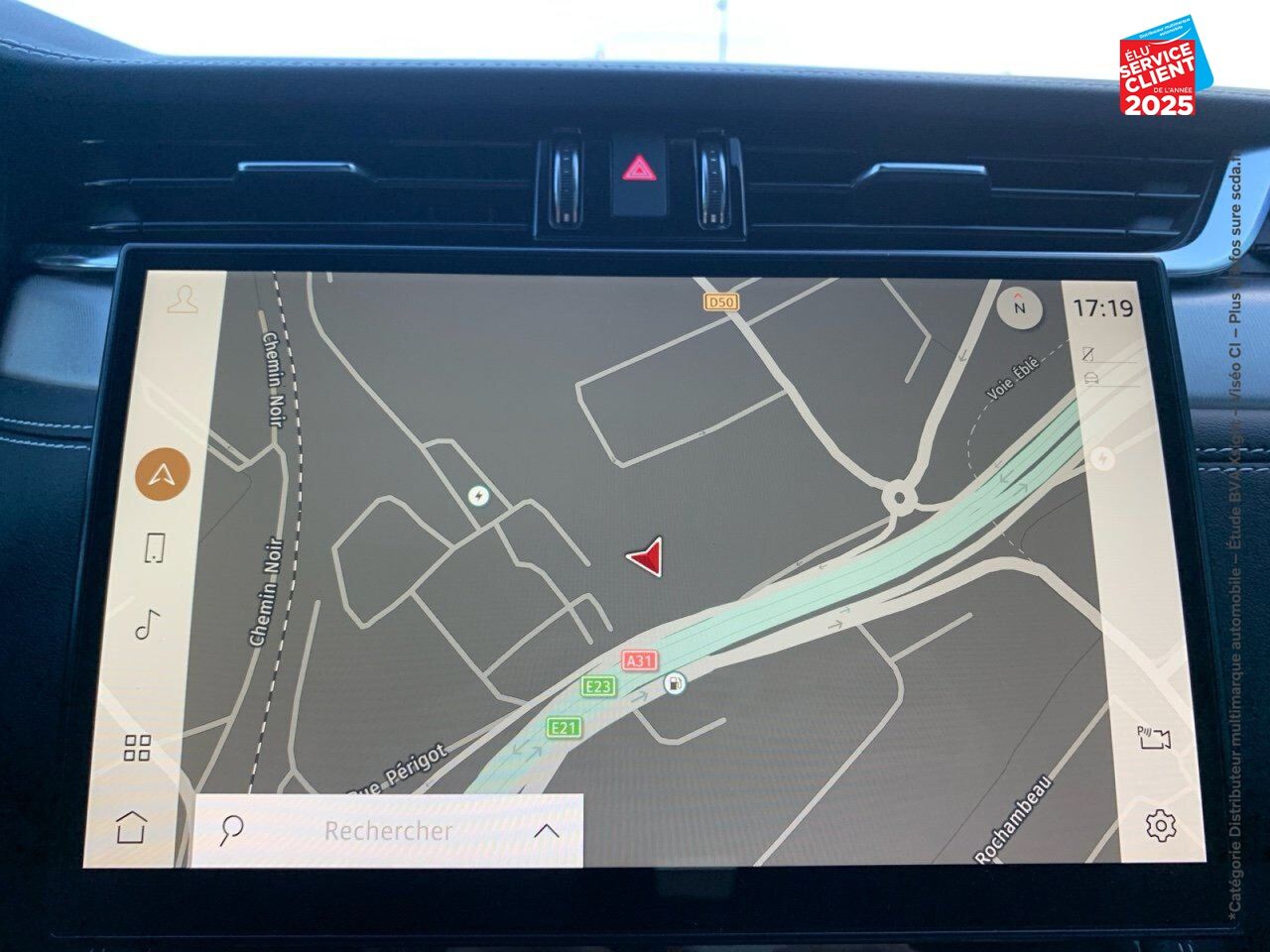 Véhicule d'occasion JAGUAR F-PACE P400E PLUG-IN-HYBRID R-DYNAMIC SE BVA8 AWD chez Toyota Thionville