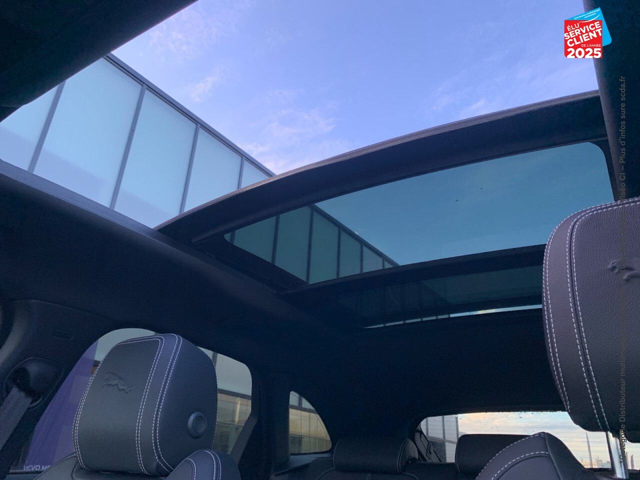 Véhicule d'occasion JAGUAR F-PACE P400E PLUG-IN-HYBRID R-DYNAMIC SE BVA8 AWD chez Toyota Thionville
