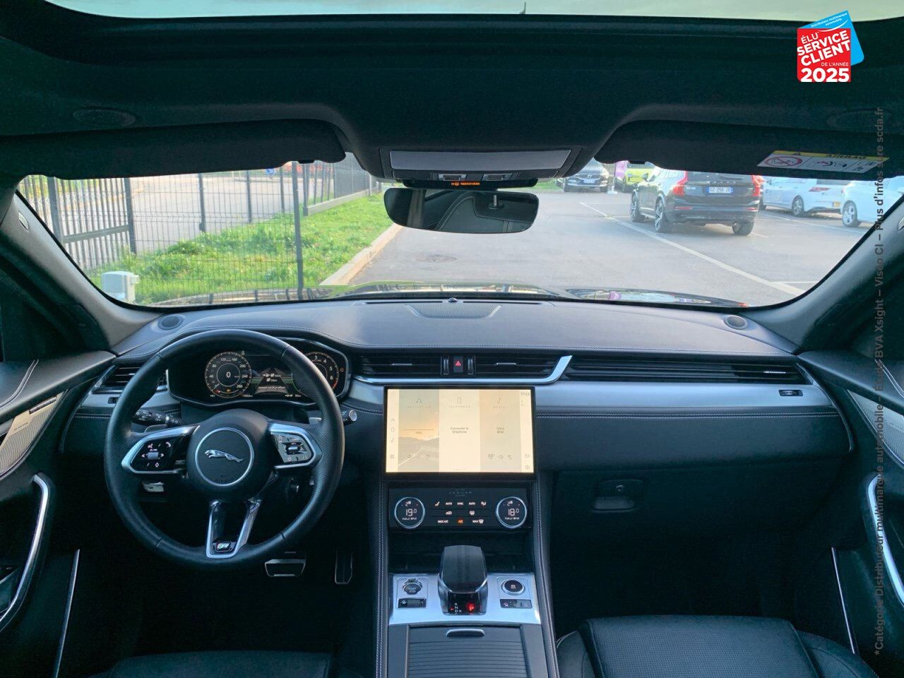 Véhicule d'occasion JAGUAR F-PACE P400E PLUG-IN-HYBRID R-DYNAMIC SE BVA8 AWD chez Toyota Thionville