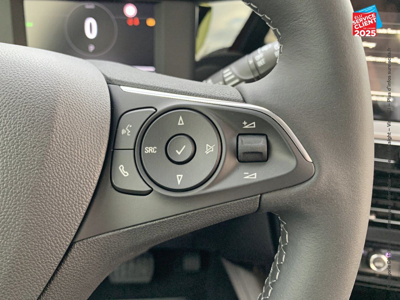 Véhicule d'occasion OPEL MOKKA MOKKA-E 136CH ELEGANCE BUSINESS chez Opel Beaune