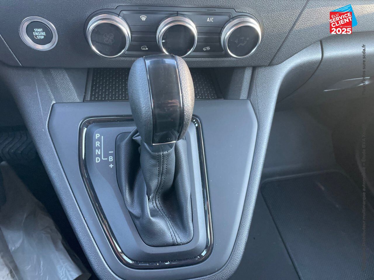 Véhicule d'occasion NISSAN TOWNSTAR EV 45 KWH N-CONNECTA CHARGEUR 22 KW chez Hyundai Chalons