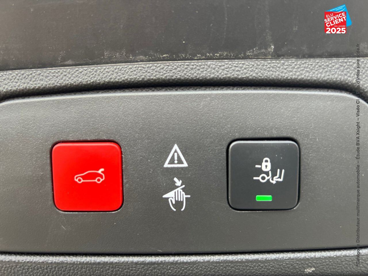 Véhicule d'occasion OPEL GRANDLAND X HYBRID 225CH ULTIMATE chez Opel Dijon