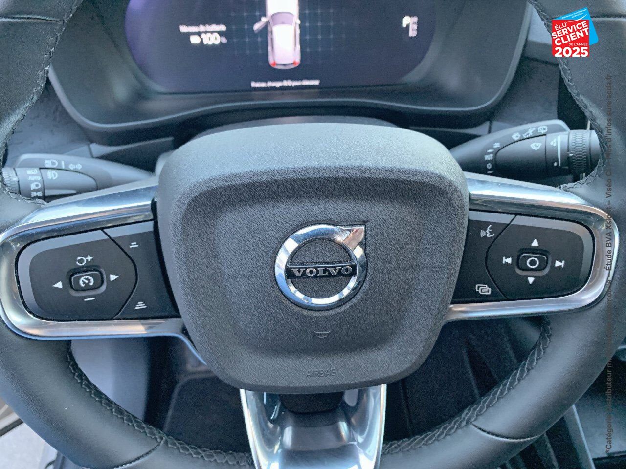 Véhicule d'occasion VOLVO XC40 RECHARGE 231CH START EDT chez Volvo Epernay