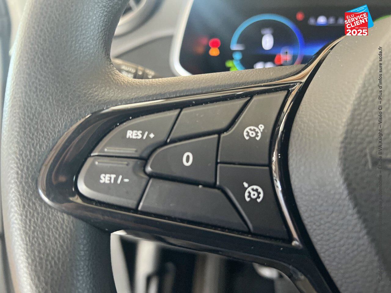 Véhicule d'occasion RENAULT ZOE LIFE CHARGE NORMALE R110 chez Renault Saint-Louis