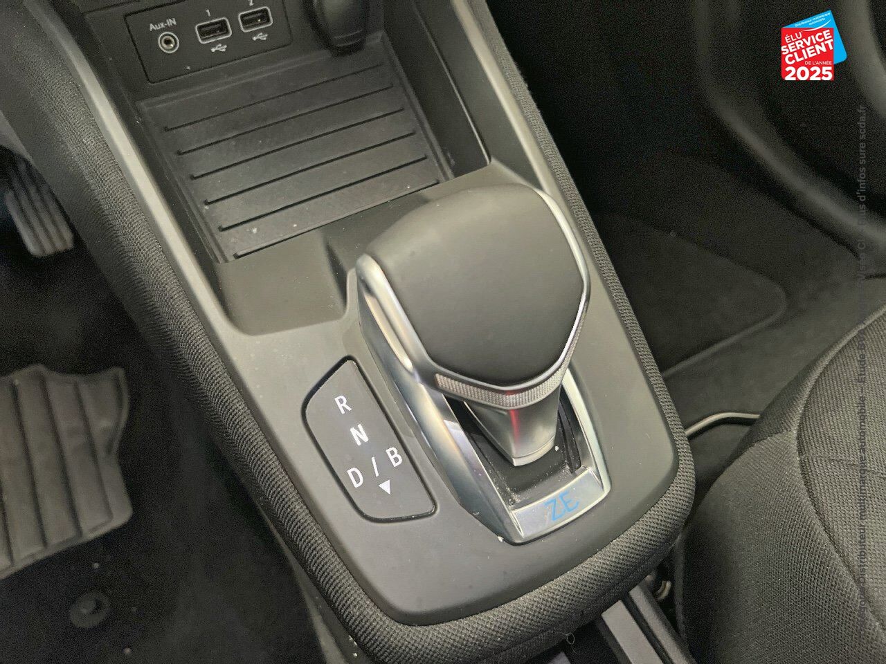 Véhicule d'occasion RENAULT ZOE LIFE CHARGE NORMALE R110 chez Renault Saint-Louis