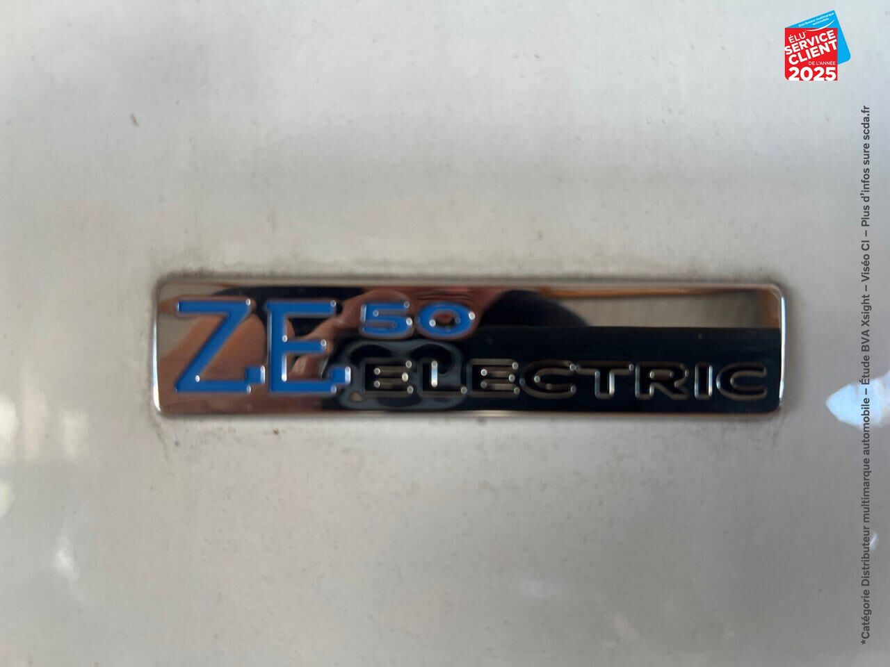 Véhicule d'occasion RENAULT ZOE LIFE CHARGE NORMALE R110 chez Renault Saint-Louis