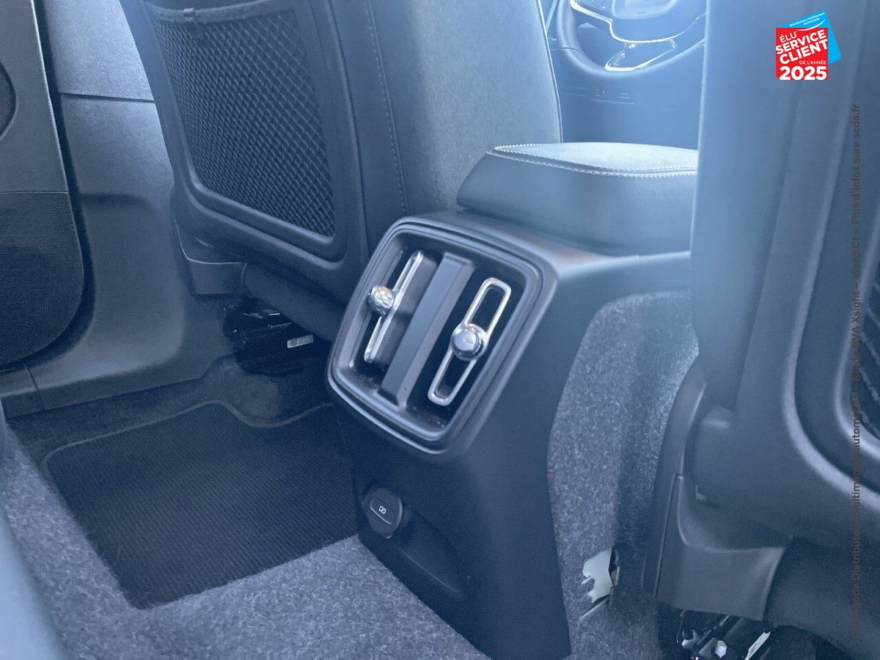 Véhicule d'occasion VOLVO XC40 RECHARGE TWIN AWD 408CH PLUS EDT chez Renault Colmar