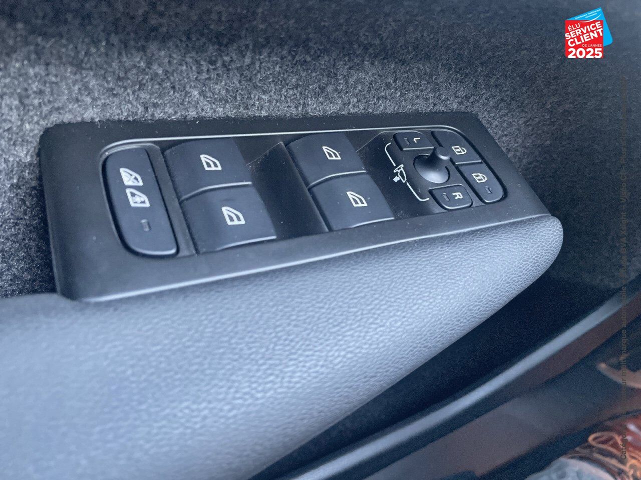 Véhicule d'occasion VOLVO XC40 RECHARGE TWIN AWD 408CH PLUS EDT chez Renault Colmar