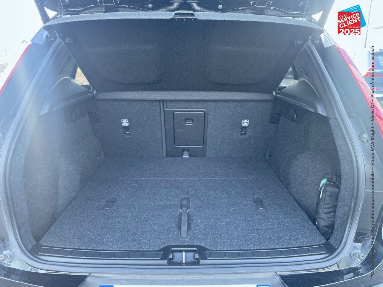 Véhicule d'occasion VOLVO XC40 RECHARGE TWIN AWD 408CH PLUS EDT chez Renault Colmar