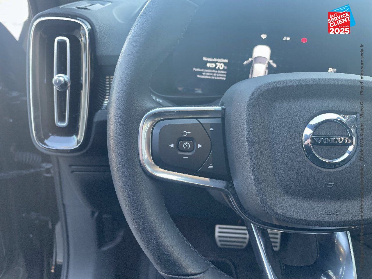 Véhicule d'occasion VOLVO XC40 RECHARGE TWIN AWD 408CH PLUS EDT chez Renault Colmar