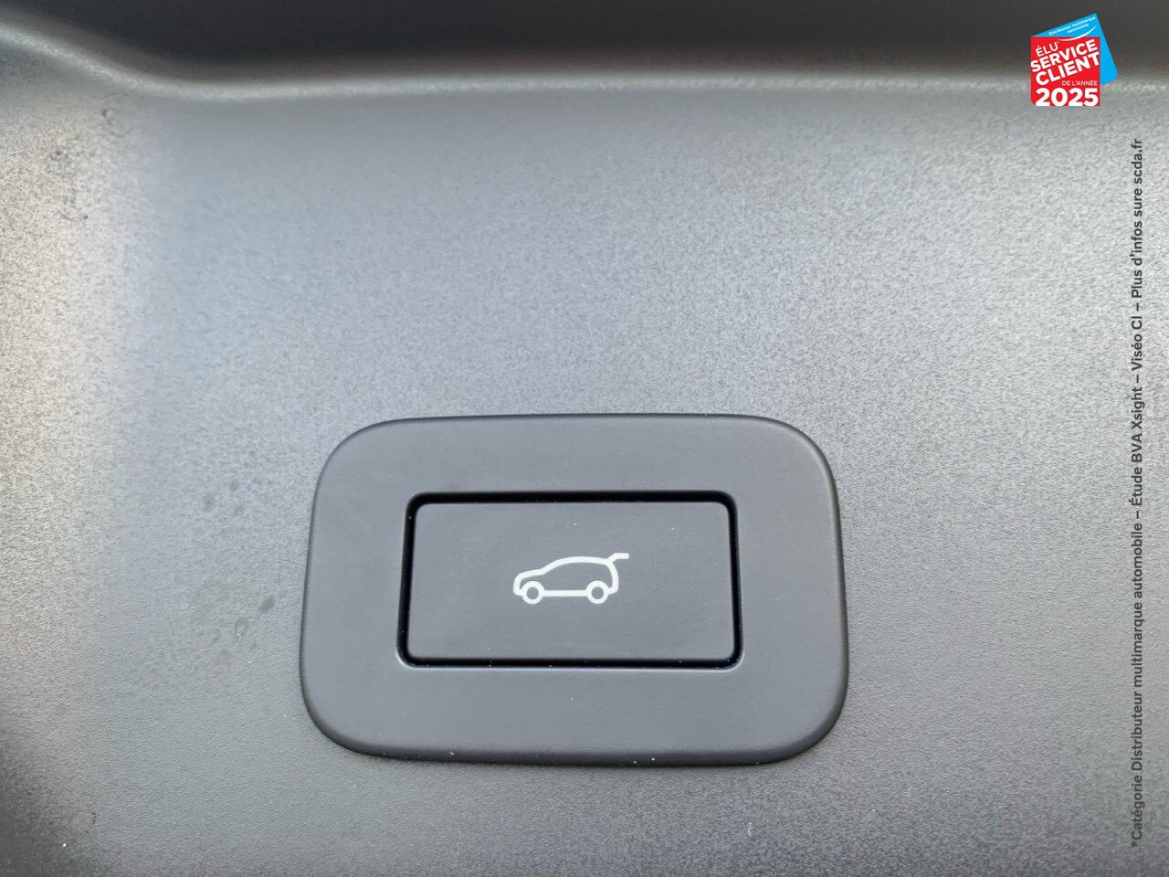 Véhicule d'occasion LAND-ROVER RANGE ROVER EVOQUE 2.0 P 200CH FLEX FUEL S AWD BVA MARK III chez Renault Colmar