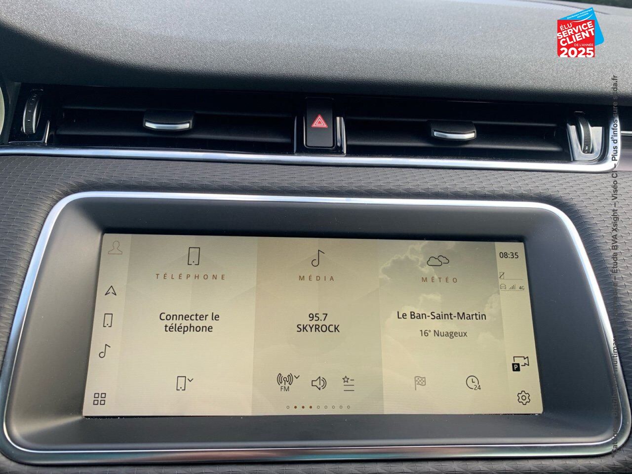 Véhicule d'occasion LAND-ROVER RANGE ROVER EVOQUE 2.0 P 200CH FLEX FUEL S AWD BVA MARK III chez Renault Colmar