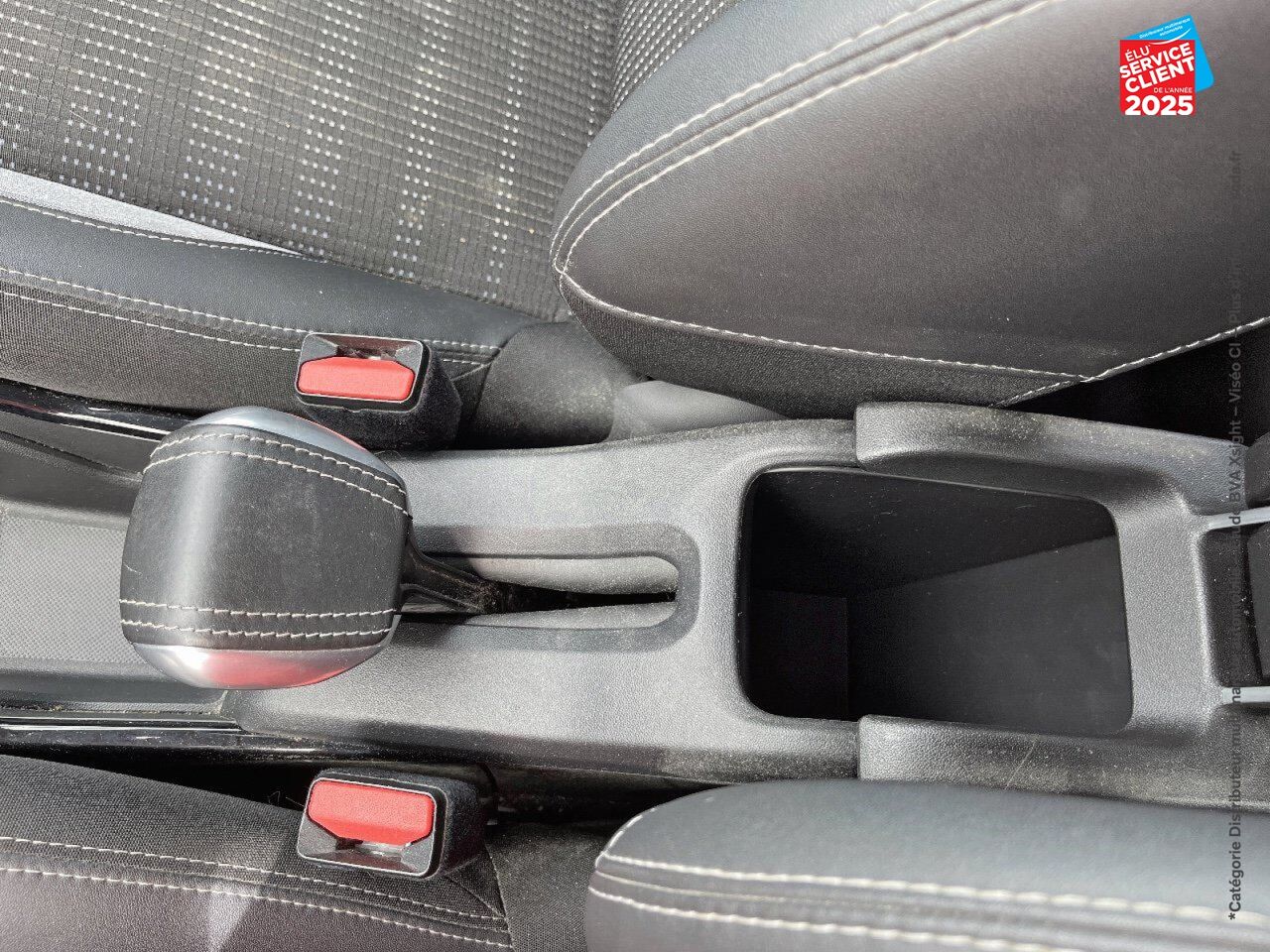 Véhicule d'occasion PEUGEOT 2008 1.2 PURETECH 110CH E6.C ALLURE SS EAT6 chez Hyundai Epernay