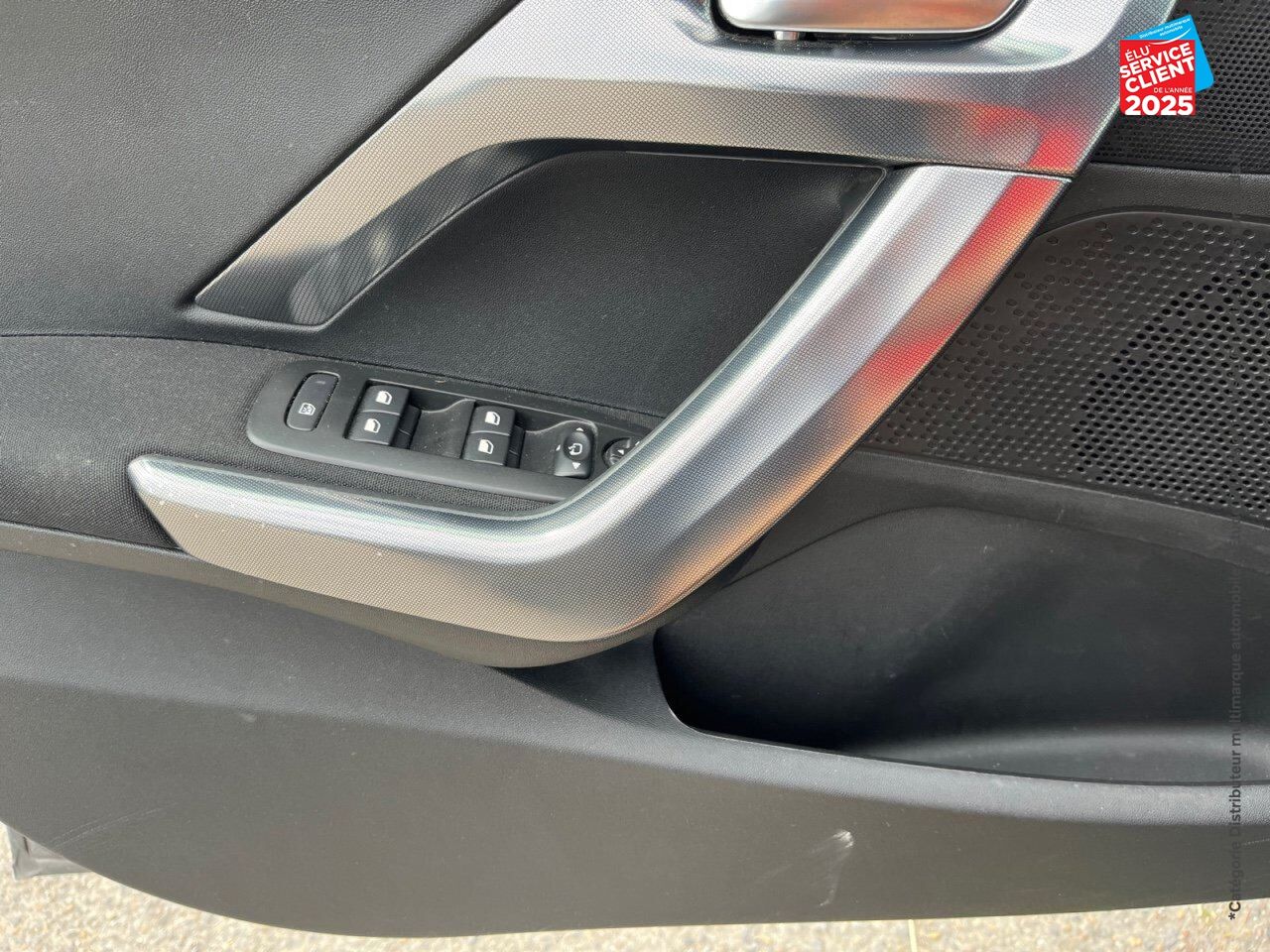 Véhicule d'occasion PEUGEOT 2008 1.2 PURETECH 110CH E6.C ALLURE SS EAT6 chez Hyundai Epernay
