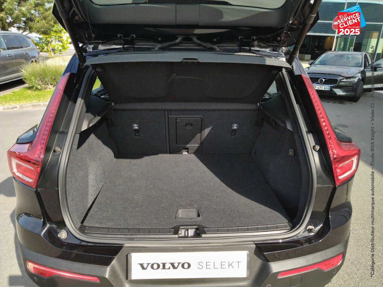 Véhicule d'occasion VOLVO XC40 P8 AWD 408CH R-DESIGN EDT chez Renault Colmar