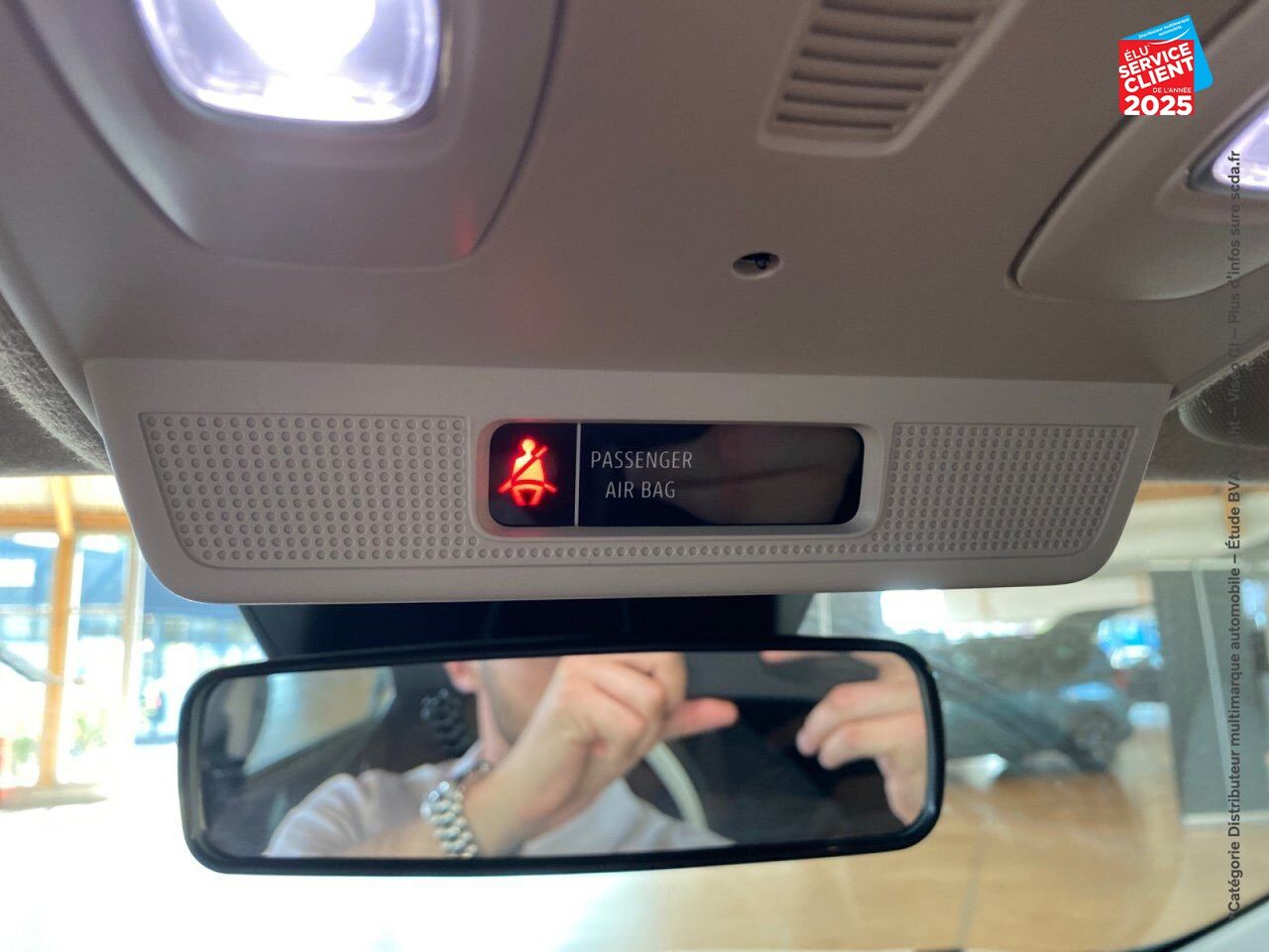 Véhicule d'occasion RENAULT ZOE LIFE CHARGE NORMALE R110 4CV chez Renault Sélestat