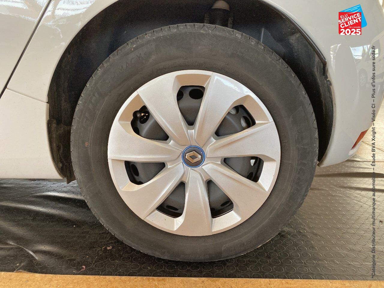 Véhicule d'occasion RENAULT ZOE LIFE CHARGE NORMALE R110 4CV chez Renault Sélestat