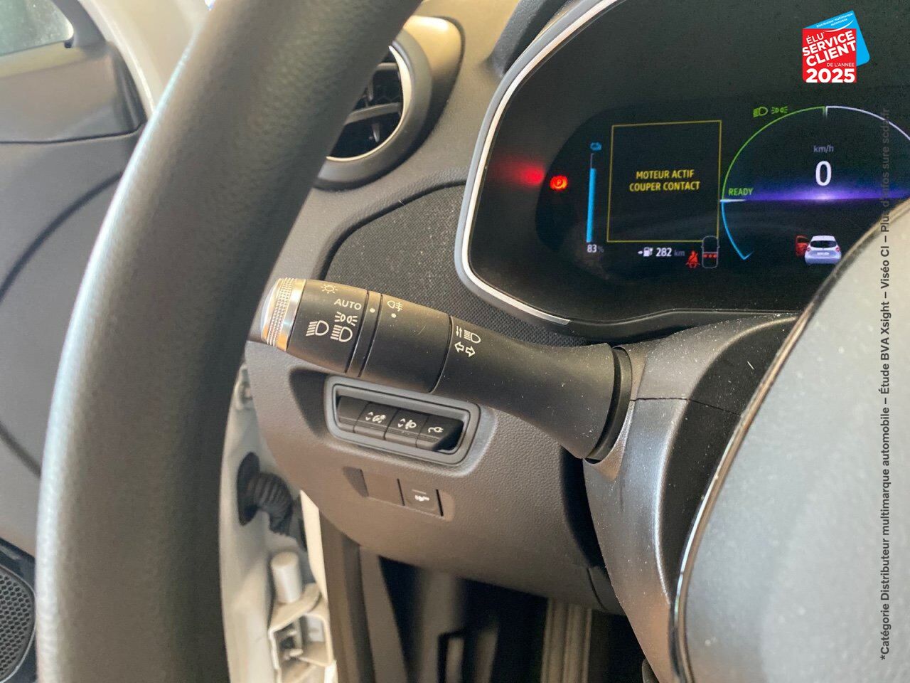 Véhicule d'occasion RENAULT ZOE LIFE CHARGE NORMALE R110 4CV chez Renault Sélestat
