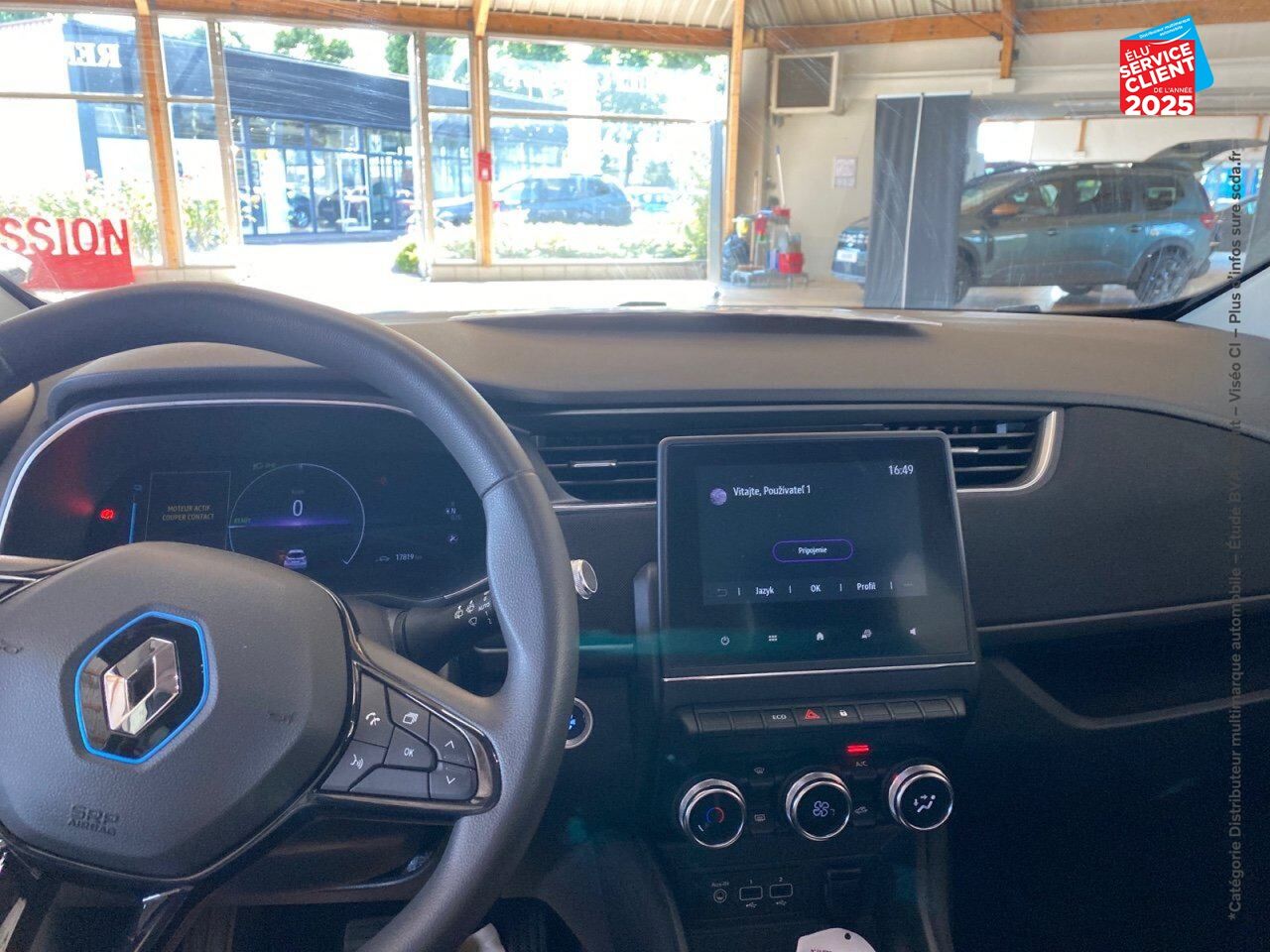 Véhicule d'occasion RENAULT ZOE LIFE CHARGE NORMALE R110 4CV chez Renault Sélestat