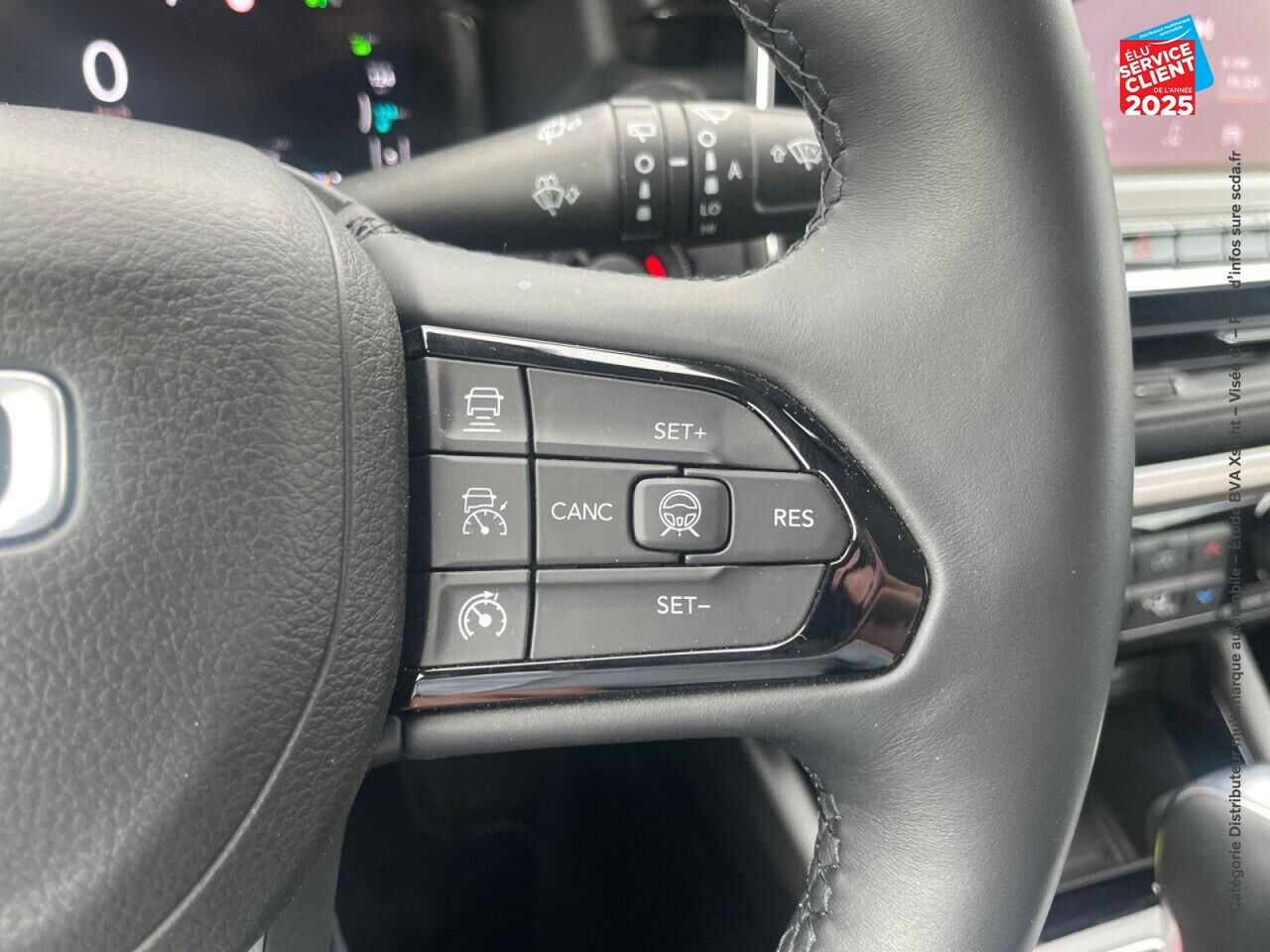Véhicule d'occasion JEEP COMPASS 1.3 PHEV T4 240CH UPLAND 4XE AT6 EAWD chez Opel Saint-Dizier