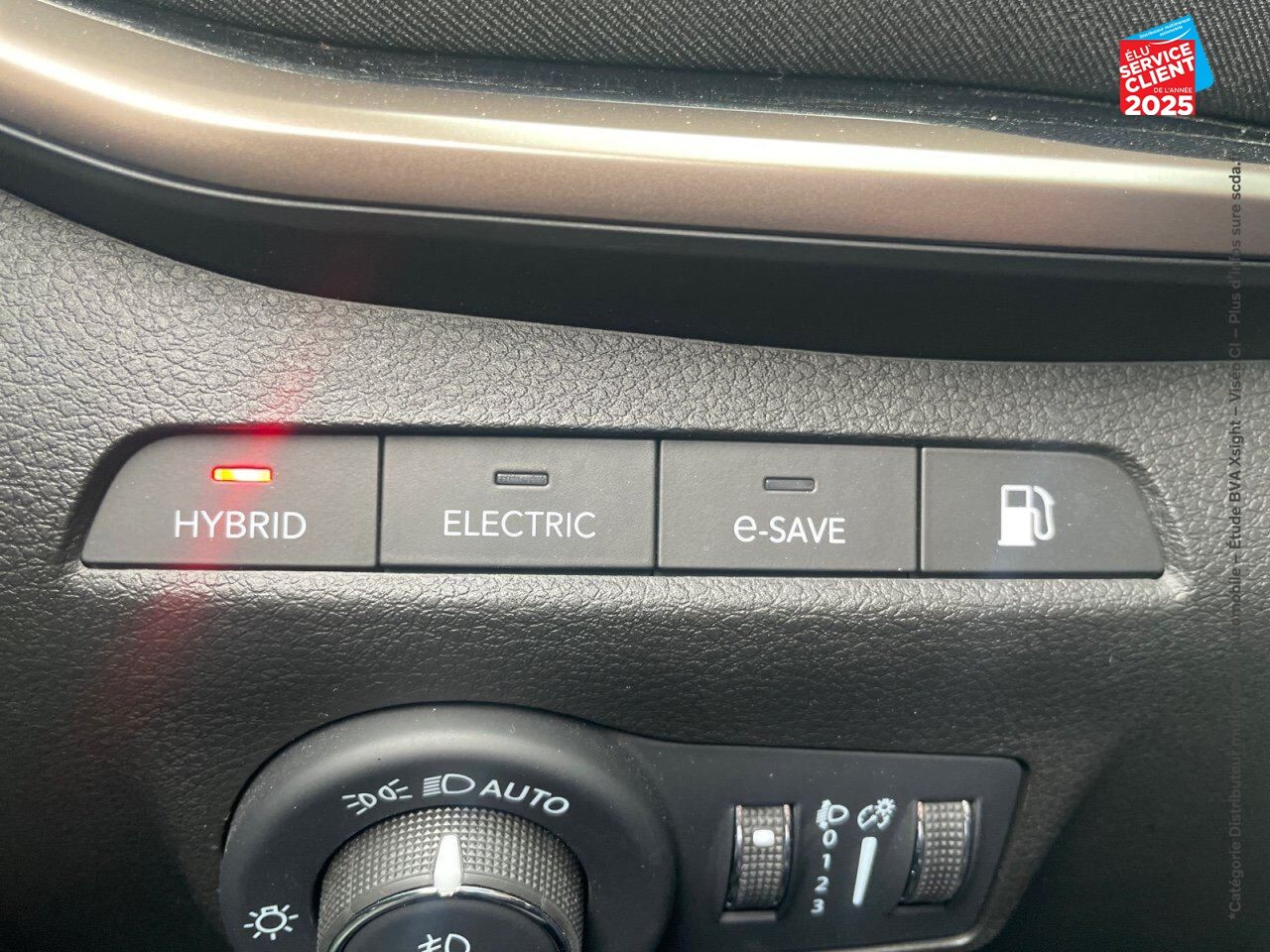 Véhicule d'occasion JEEP COMPASS 1.3 PHEV T4 240CH UPLAND 4XE AT6 EAWD chez Opel Saint-Dizier