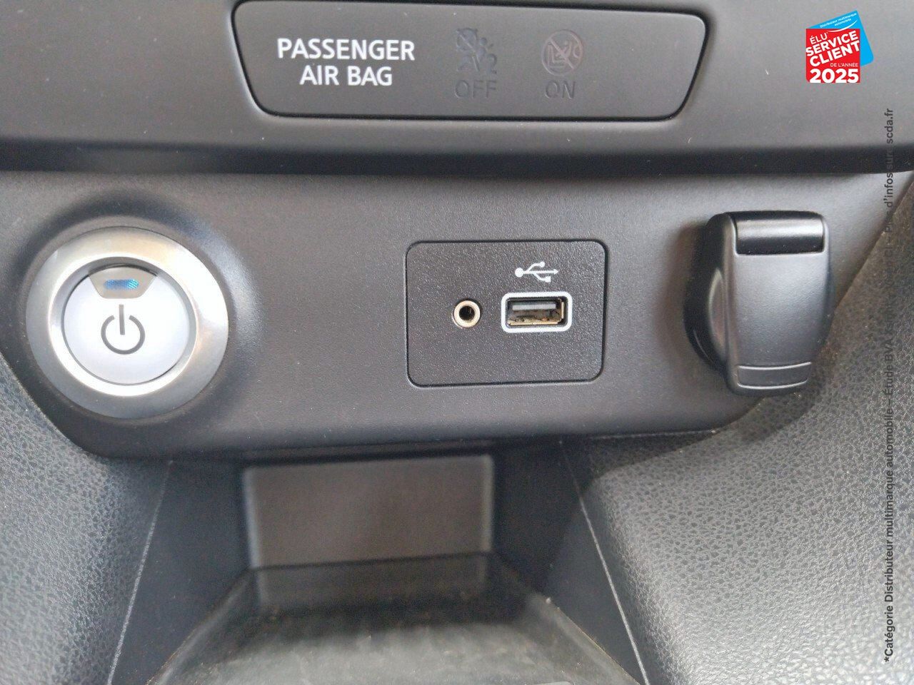 Véhicule d'occasion NISSAN LEAF 150CH 40KWH ACENTA 21 chez Nissan Besançon