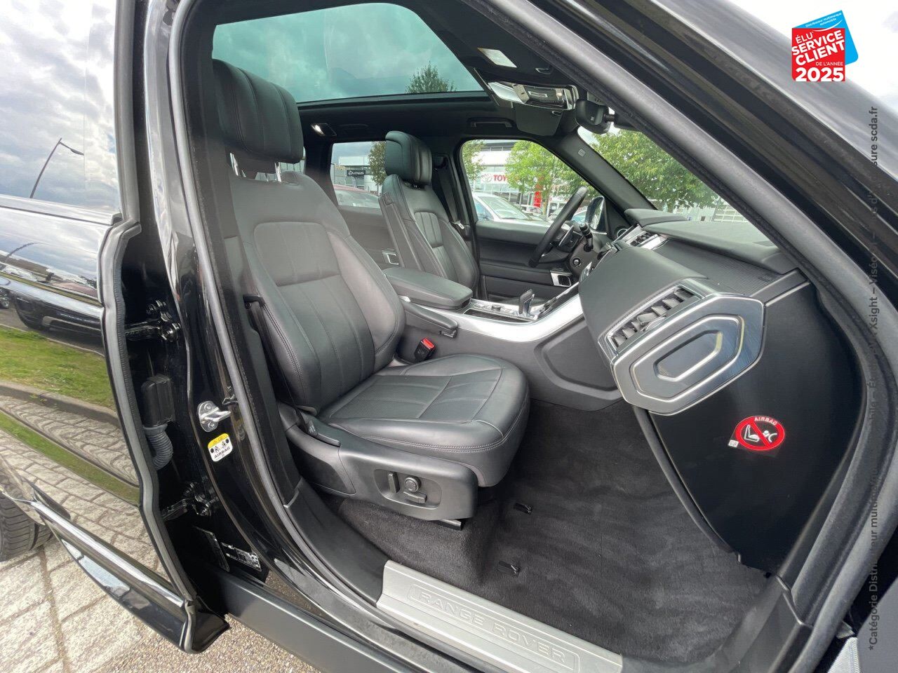 Véhicule d'occasion LAND-ROVER RANGE ROVER SPORT 2.0 P400E 404CH HSE DYNAMIC MARK VII chez Toyota Thionville