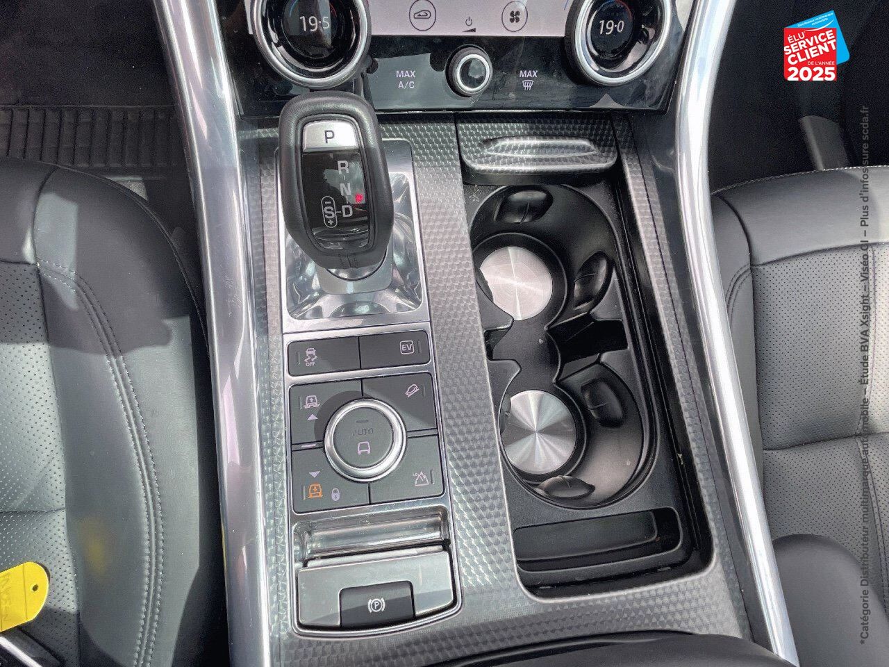 Véhicule d'occasion LAND-ROVER RANGE ROVER SPORT 2.0 P400E 404CH HSE DYNAMIC MARK VII chez Toyota Thionville