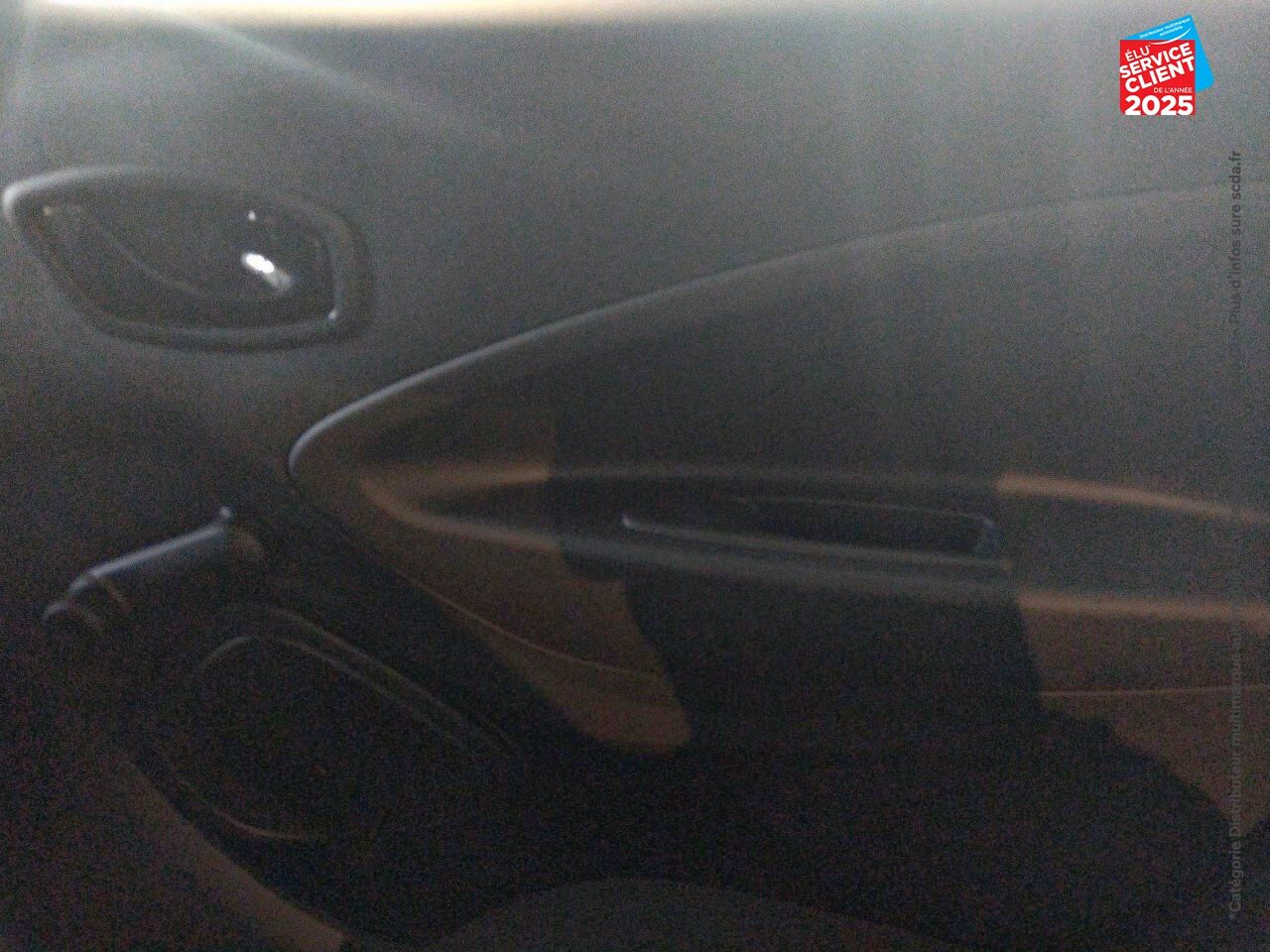 Véhicule d'occasion RENAULT ZOE LIFE CHARGE NORMALE R110 4CV chez Renault Saint-Louis