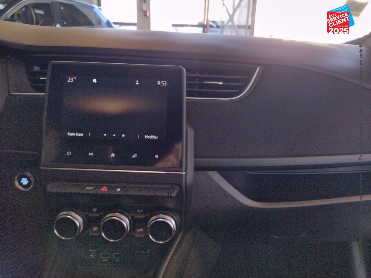 Véhicule d'occasion RENAULT ZOE LIFE CHARGE NORMALE R110 4CV chez Renault Saint-Louis