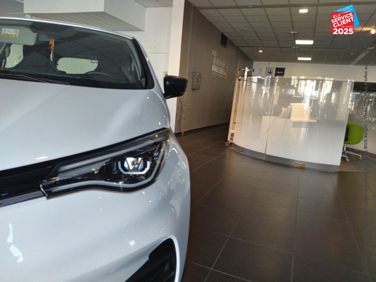 Véhicule d'occasion RENAULT ZOE LIFE CHARGE NORMALE R110 4CV chez Renault Saint-Louis