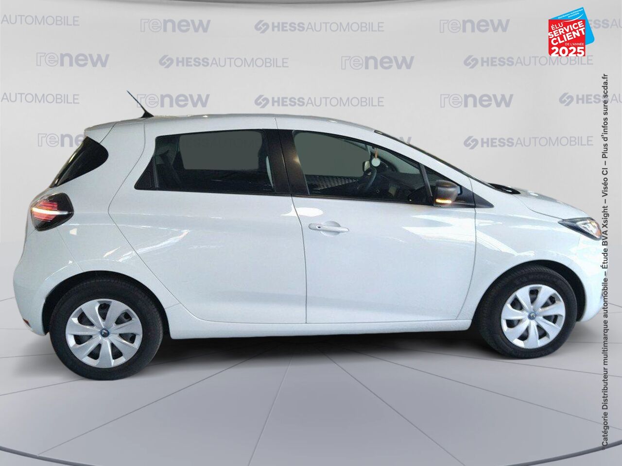 Véhicule d'occasion RENAULT ZOE LIFE CHARGE NORMALE R110 4CV chez Renault Saint-Louis