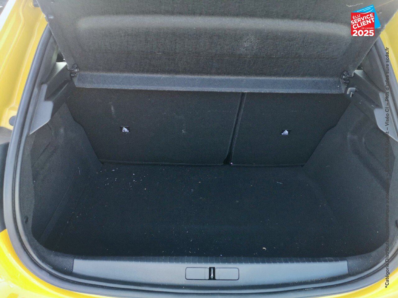 Véhicule d'occasion PEUGEOT 208 E-208 136CH ALLURE chez Peugeot Reims