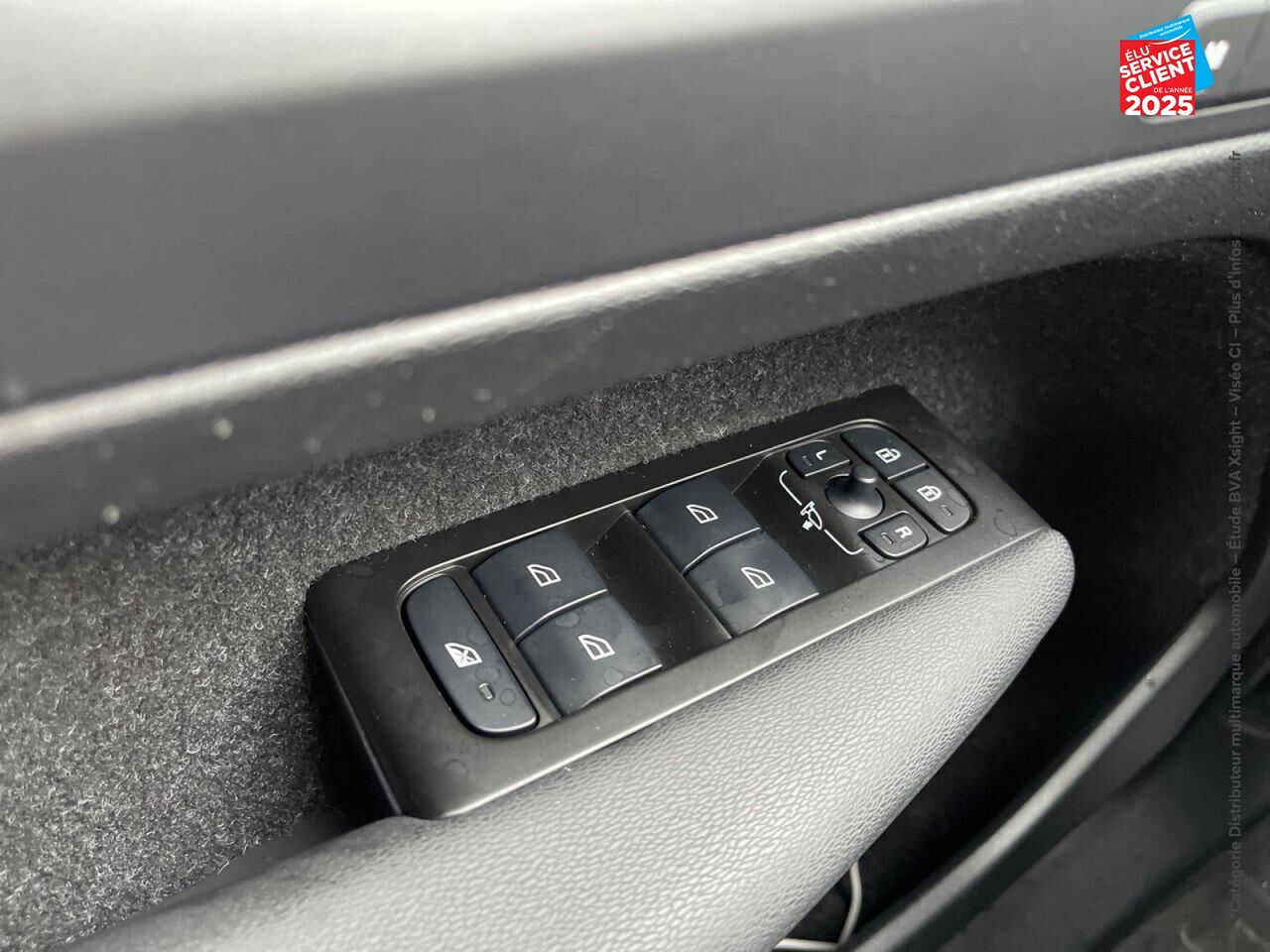 Véhicule d'occasion VOLVO XC40 P8 AWD 408CH R-DESIGN EDT chez Volvo Epernay