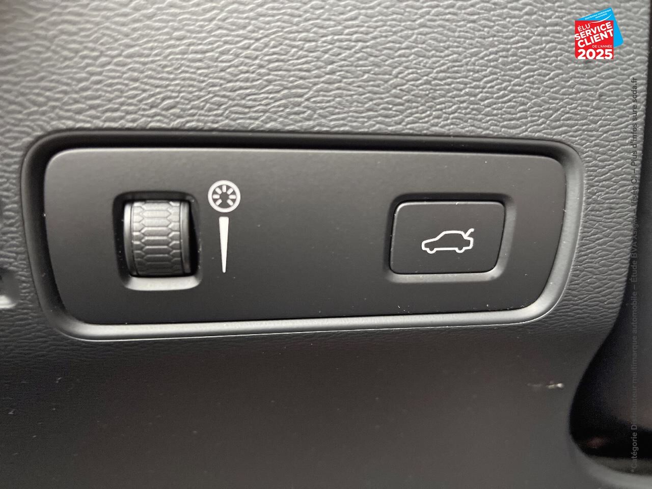 Véhicule d'occasion VOLVO XC40 P8 AWD 408CH R-DESIGN EDT chez Volvo Epernay