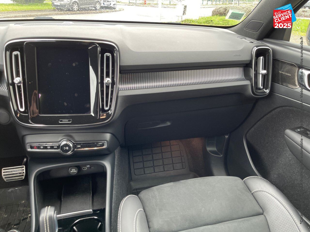 Véhicule d'occasion VOLVO XC40 P8 AWD 408CH R-DESIGN EDT chez Volvo Epernay