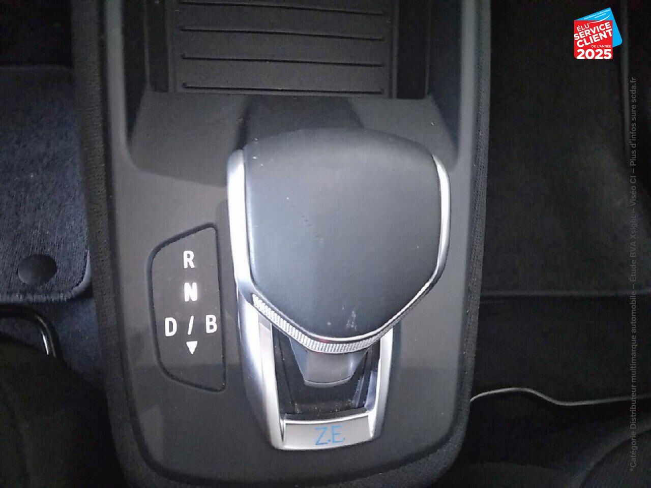 Véhicule d'occasion RENAULT ZOE LIFE CHARGE NORMALE R110 4CV chez Renault Saint-Louis
